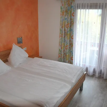 Casa de hóspedes Fruehstueckspension Matheidl