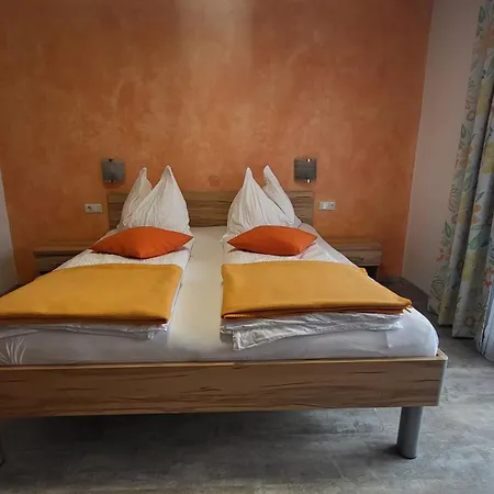 Casa de hóspedes Fruehstueckspension Matheidl