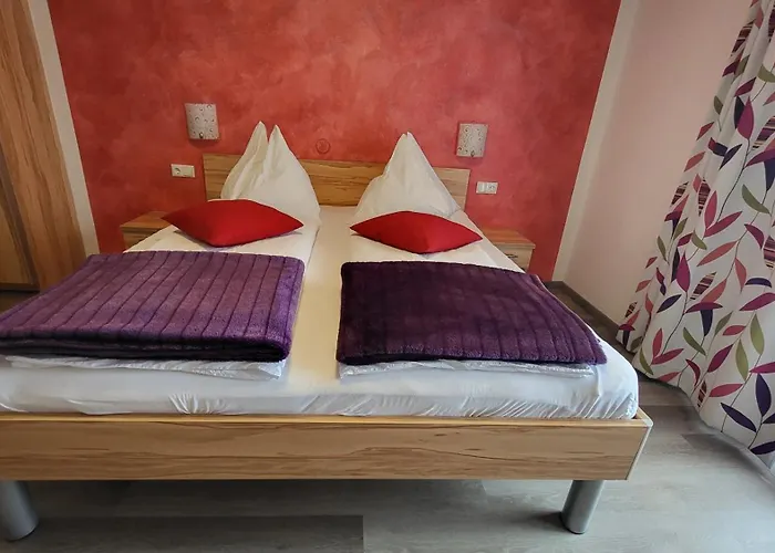 Fruehstueckspension Matheidl フェルラッハ