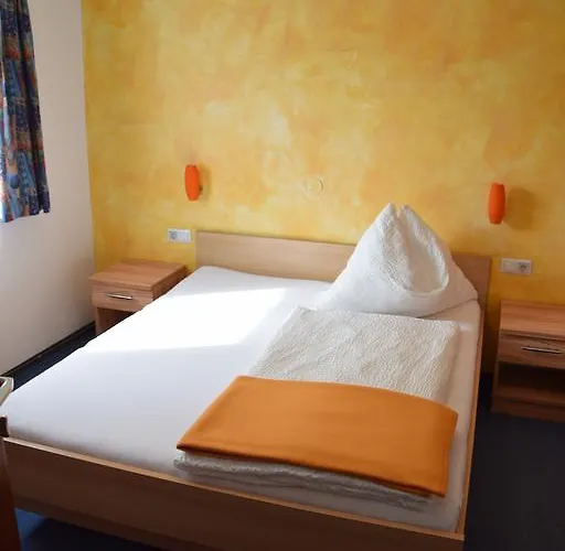 ゲストハウス Fruehstueckspension Matheidl 3*