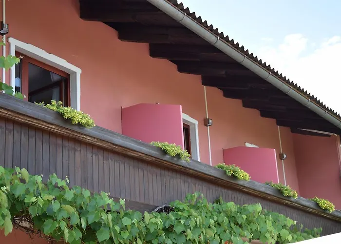 ゲストハウス Fruehstueckspension Matheidl