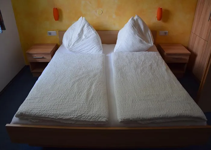 ゲストハウス Fruehstueckspension Matheidl フェルラッハ