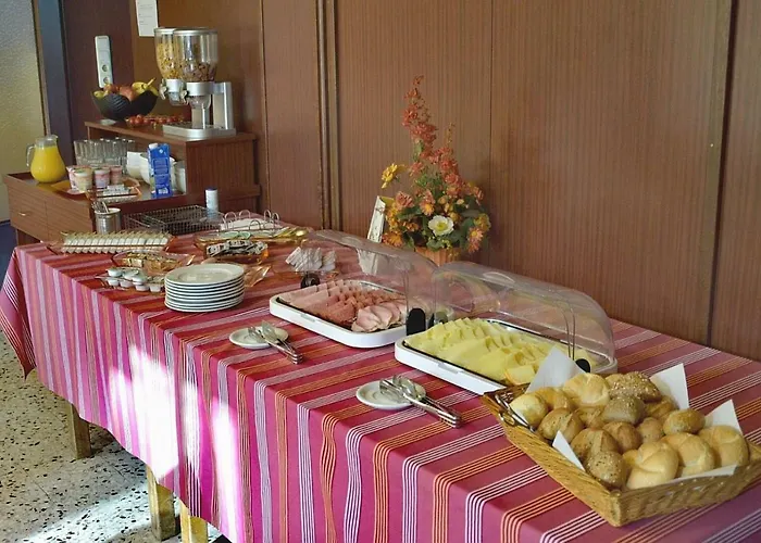 Fruehstueckspension Matheidl 3* フェルラッハ